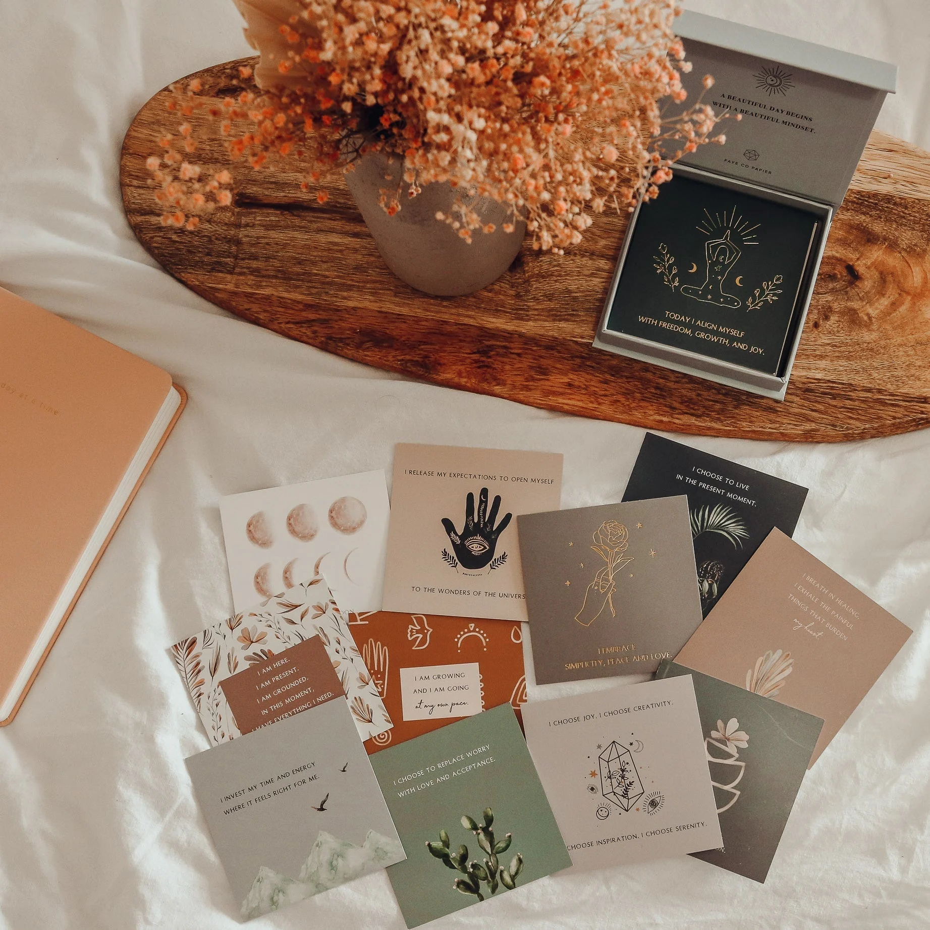 Mindfulness Affirmation Cards Gift Box - Image 3